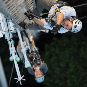 Scott Saleska climbing